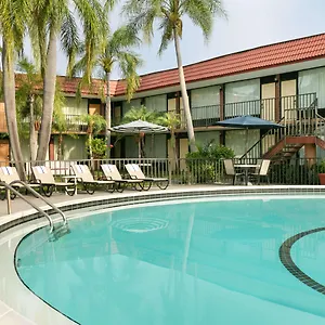 Days By Wyndham Clearwater/central ** Clearwater